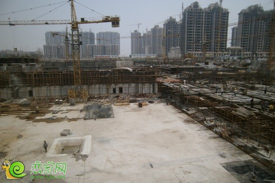 楓景華庭項(xiàng)目實(shí)景圖（2013.7.8）