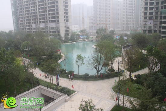 聯(lián)邦·御景江山項(xiàng)目園林實(shí)景