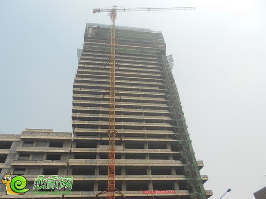 陽光三龍商業(yè)廣場B座五星級酒店工程實景圖（2013.8.15）