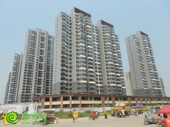 萬浩儷城南區(qū)項(xiàng)目實(shí)景圖（2013.8.22）