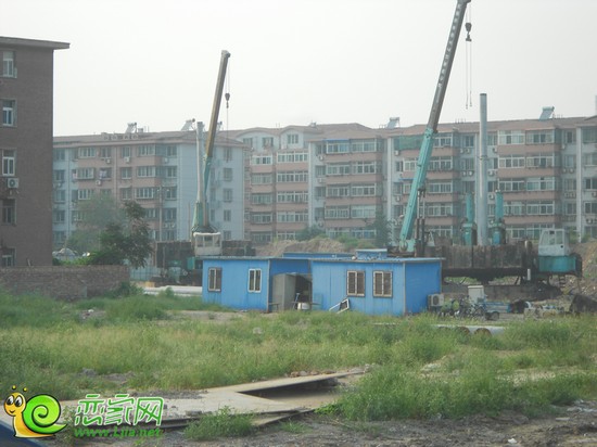 博奧大廈項(xiàng)目現(xiàn)已開始打樁（2013.8.22）