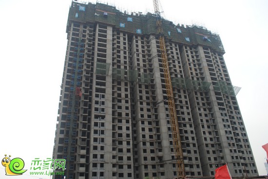 現(xiàn)代奧城項目2號樓工程實景圖（2013.8.27）