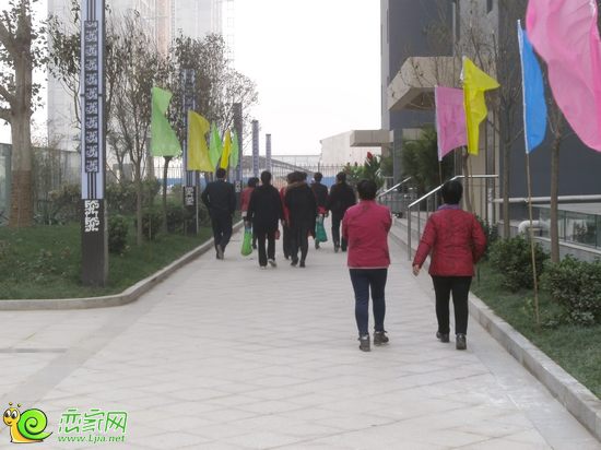業(yè)主前來驗房