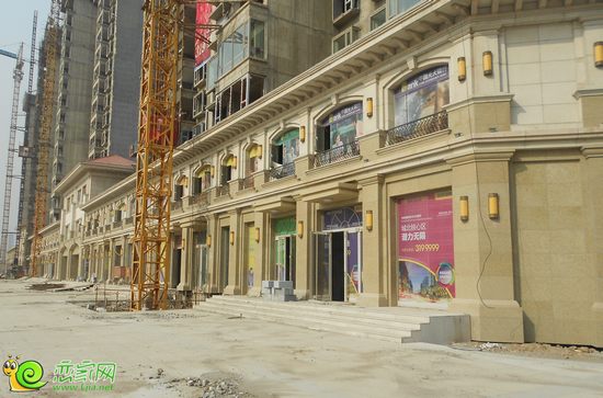 聯(lián)邦御景江山沿街商鋪實(shí)景（2013.11.5）