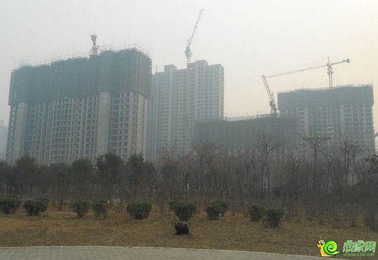 現(xiàn)代頤和苑樓體實(shí)景圖（2013.12.21）