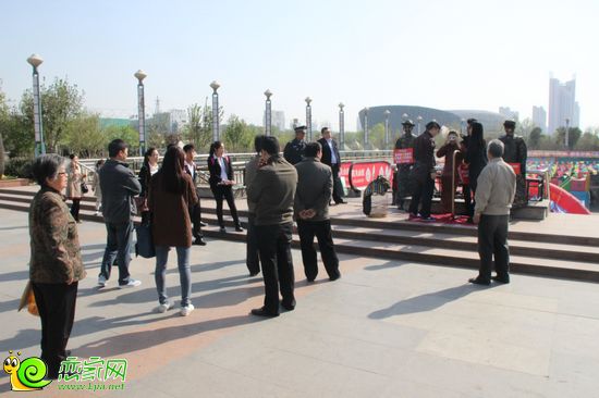 現(xiàn)代奧城行為藝術(shù)展
