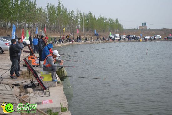 釣魚比賽現(xiàn)場