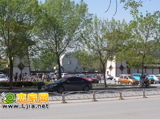 卓昱北苑對(duì)面 邯鄲趙苑