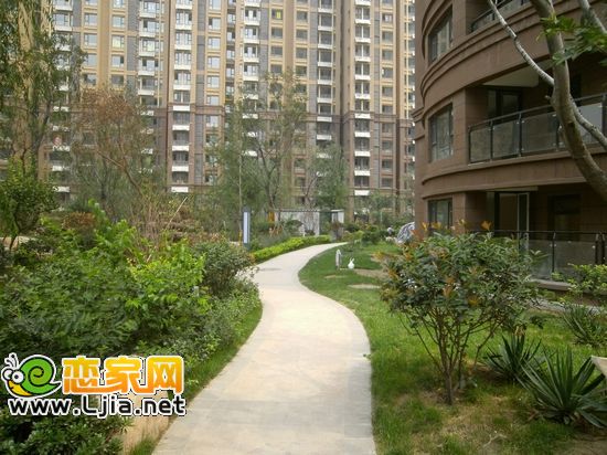 阿爾卡迪亞一期碧水灣實拍