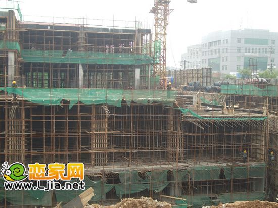 金恒基鹿城國際C座：出地面二層