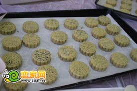 趙都華府活動中做的大月餅