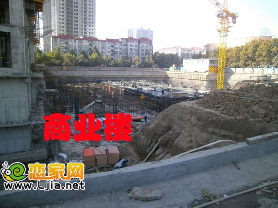 嘉泰中心商業(yè)項目正在蓋地下二層