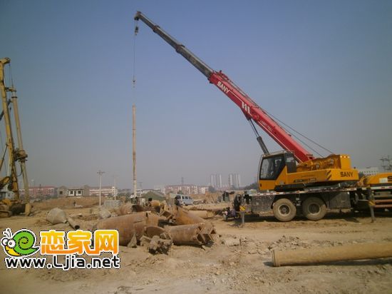 寶盛花語(yǔ)城項(xiàng)目工地