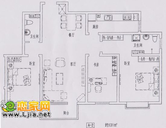 A—2戶型 三室兩廳兩衛(wèi) 建筑面積約為：131㎡