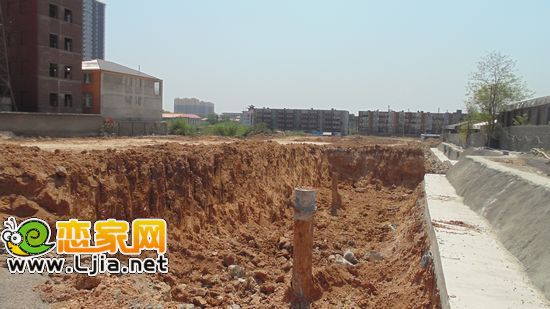 盛錦花園工程進(jìn)度（2013.04.25）
