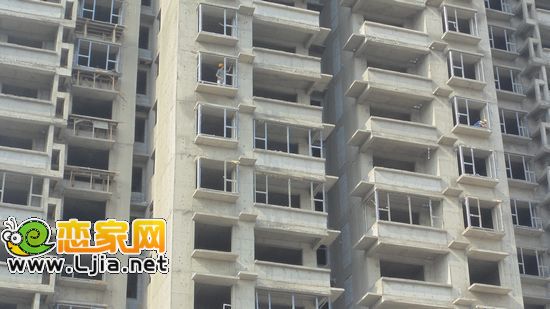 叢臺(tái)花園工程進(jìn)度（2013.04.28）