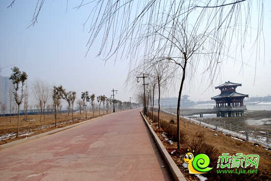 美的城三期前面南湖美景