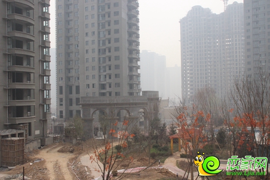 月亮灣小區(qū)內(nèi)園林景觀雛形