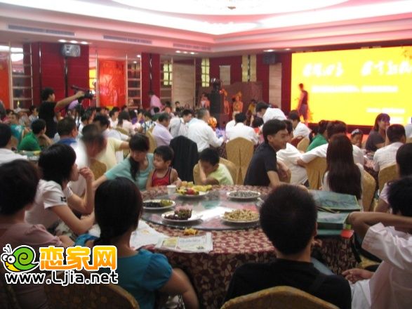 榮盛發(fā)展上市四周年慶典邯鄲盛客會 勝利閉幕