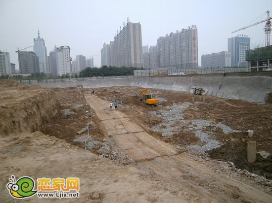 現(xiàn)代·頤和佳苑工地現(xiàn)場(chǎng)