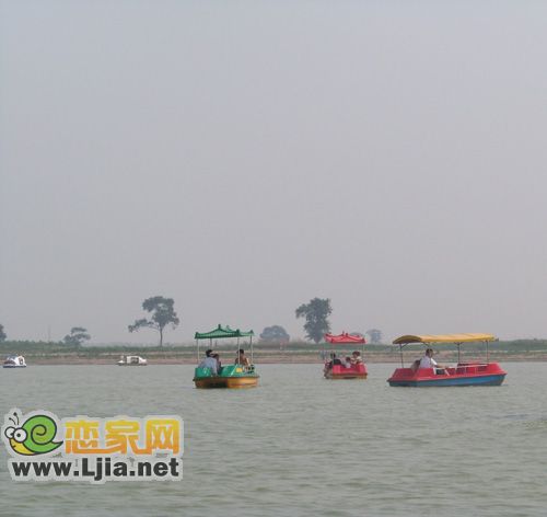 安聯(lián)水晶坊客戶泛舟北海