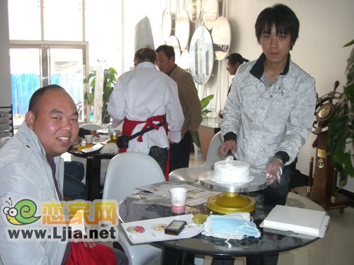 帥氣的準(zhǔn)“蛋糕師”