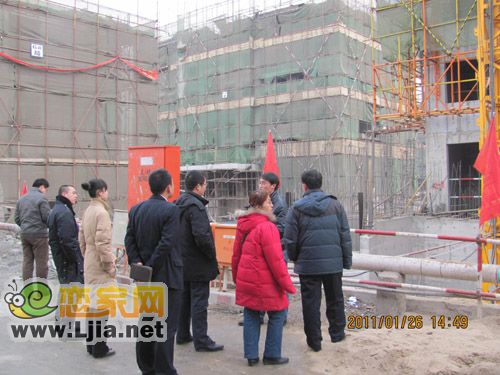 業(yè)主代表參觀工地建設