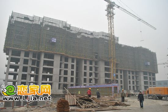現(xiàn)代奧城2#樓出地面9層