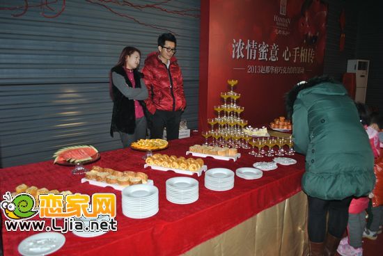 趙都華府為孩子準(zhǔn)備了美味的食物