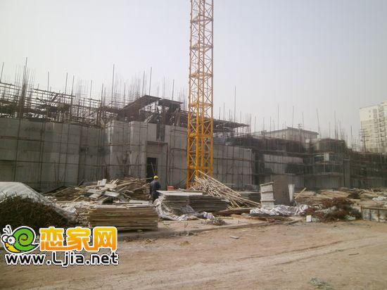 錦繡江南1#樓正在在地下