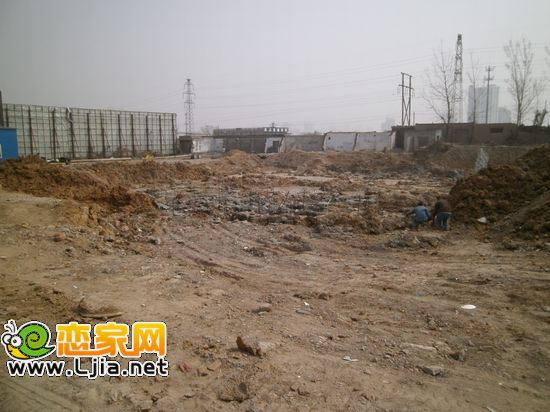 錦玉華庭寫字樓工地實(shí)景