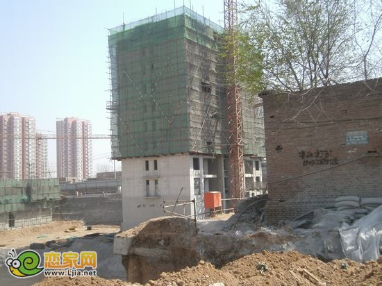 金色漫城5#樓工地實(shí)景