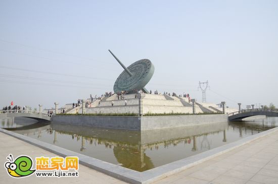 參觀魏縣日晷廣場