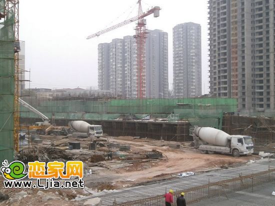 錦繡江南3#樓即將出地面