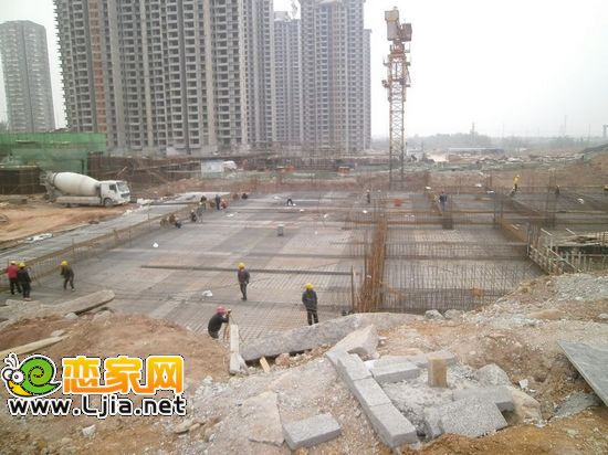 錦繡江南地下車庫建設(shè)中