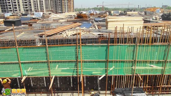 錦繡江南在建車庫