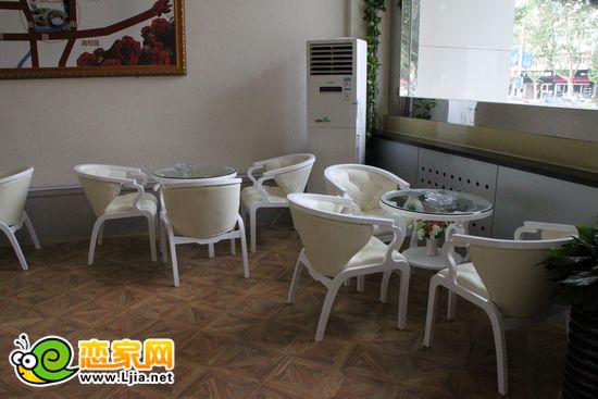 米蘭國際售樓部內(nèi)