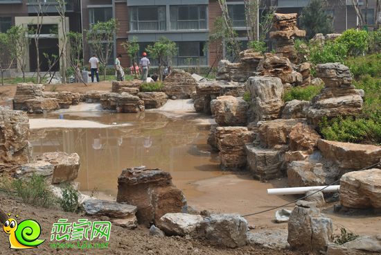 安居?xùn)|城小區(qū)水系景觀