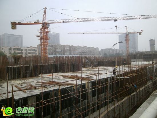 盛世鑫苑2#樓工地實(shí)景