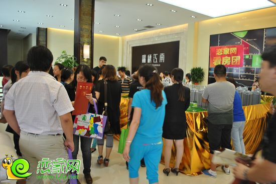 錦繡江南售樓部網友看房現場