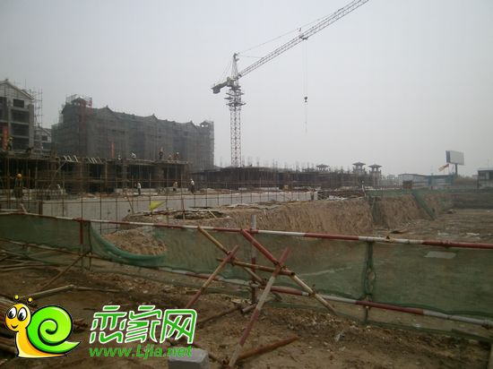 趙都華府14、15、16#樓已出地面