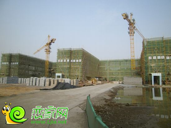 美的城校區(qū)內(nèi)小學(xué)實(shí)景圖