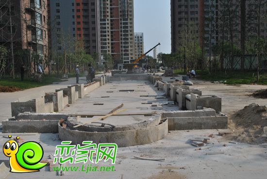 小區(qū)廣場(chǎng)