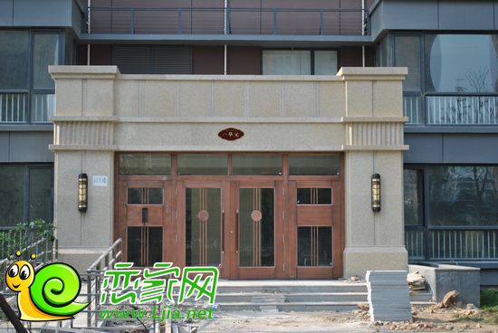 小區(qū)單元門口