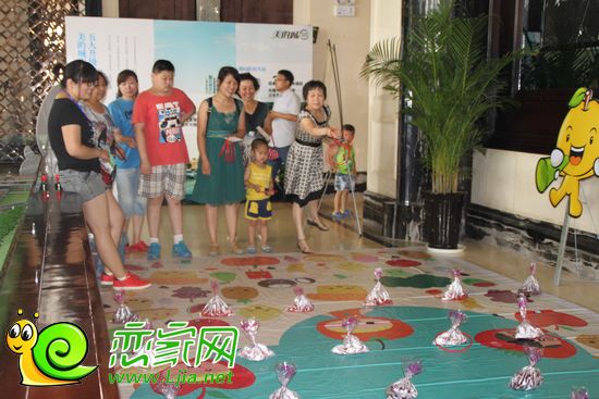水果套圈游戲現(xiàn)場(chǎng)