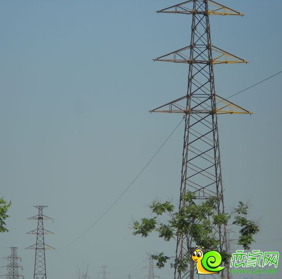 盛瑞華庭高壓線(xiàn)入地情況展示