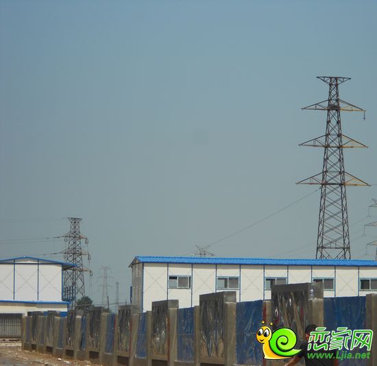 盛瑞華庭高壓線(xiàn)入地情況展示