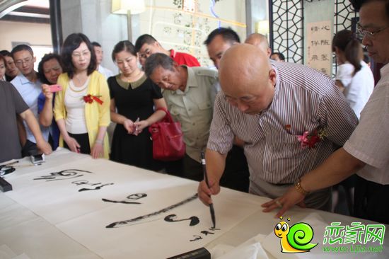 毛世霖先生展示書法