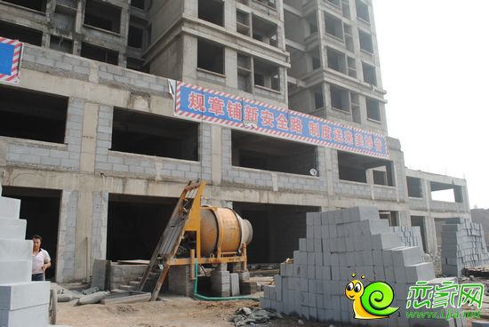 現(xiàn)代華府2#樓商鋪實景圖