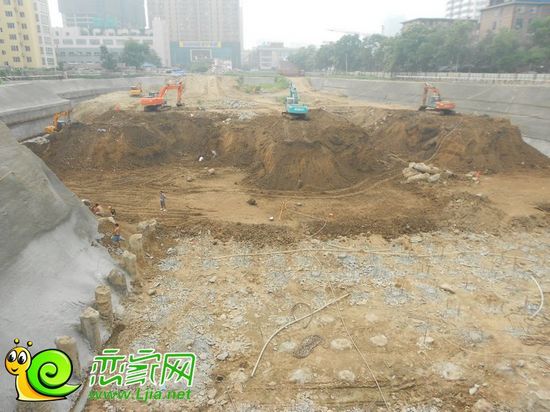 華煌芯城二期工地實(shí)景